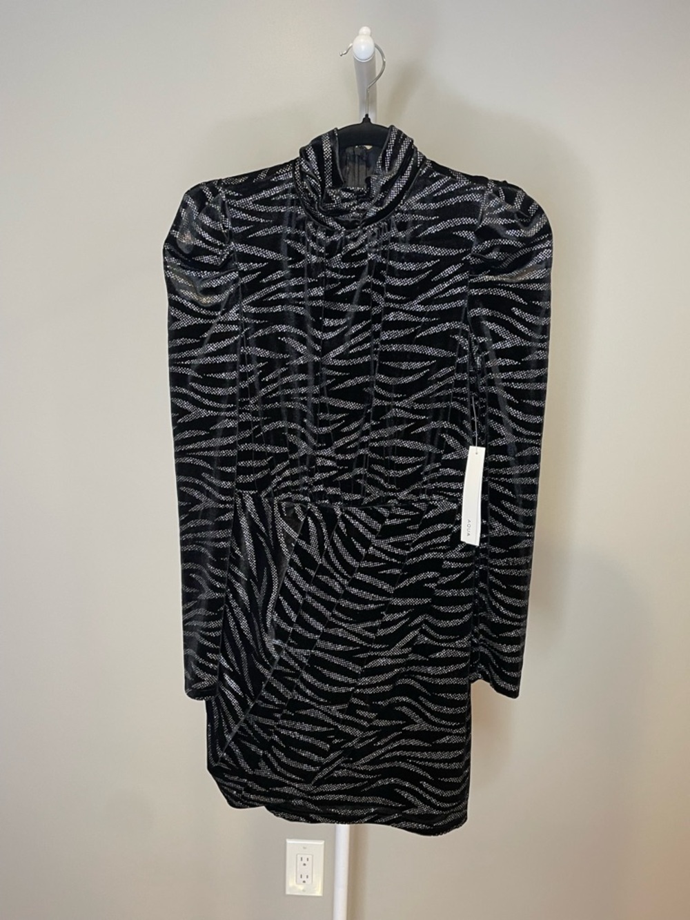 AQUA Velvet Dress w SIlver Glitter Design – NWT